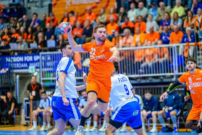 TeamNL Handbalheren grijpen naast WK ticket na verlies van Griekenland
